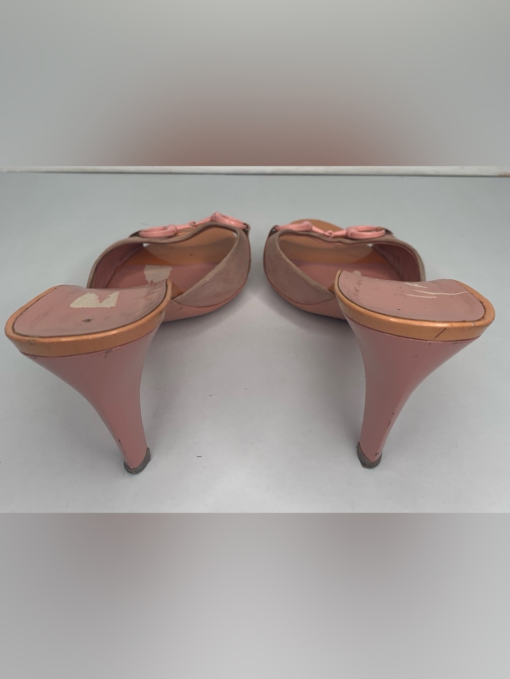 Gucci Women’s Horsebit Peach and Pink Slip-On Heeled Mules - Picture 2 of 9